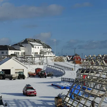 Fiskarheimen Havly, Hotell Røst