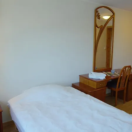 Fiskarheimen Havly, * Røst